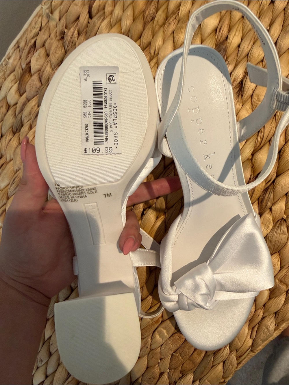 NWT Bridal Chic Satin Bow Strappy Heels - Picture 2 of 4